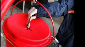 salvation-army-red-kettle