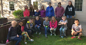 Miller's_4-H planting flowers 2019 May